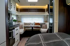 Hobby Prestige 560 WFU hjólhýsi til leigu (2)